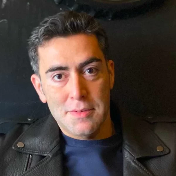 Ali Attar, Patron